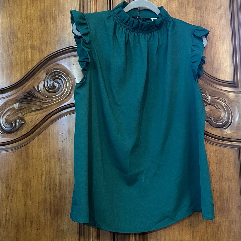 Make it Easy Emerald Green Ruffle Sleeve Blouse Large
